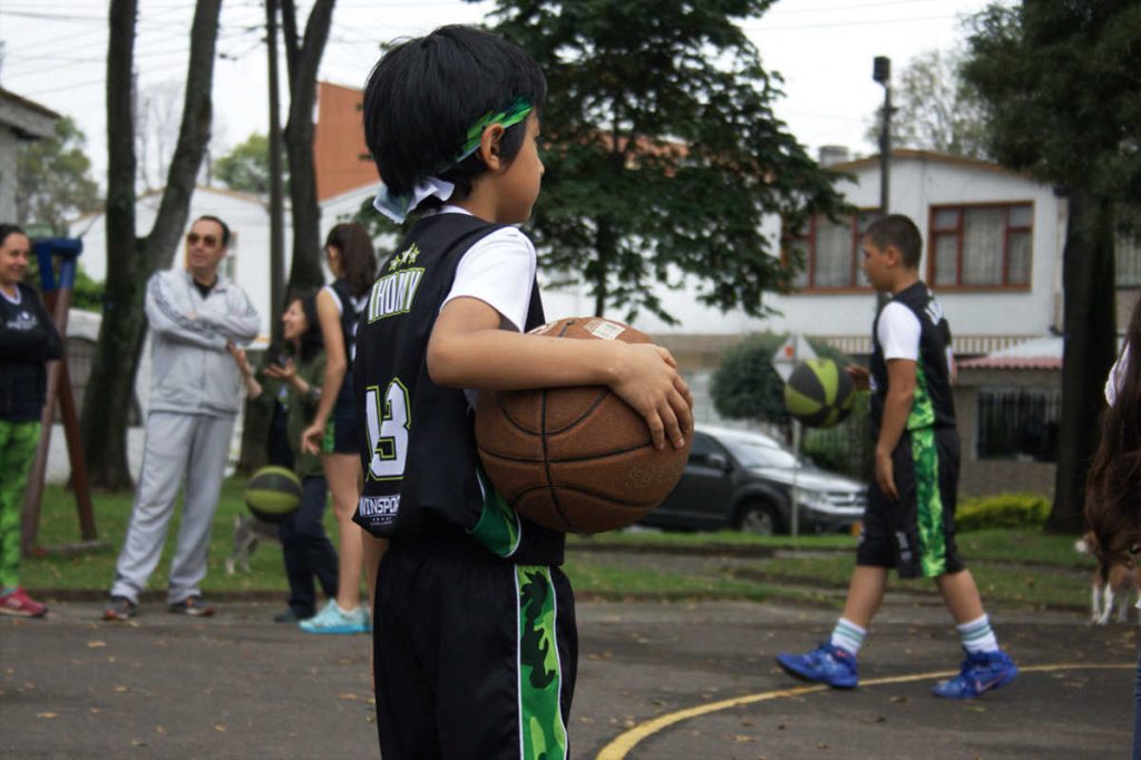 Escuela de baloncesto en bogotá